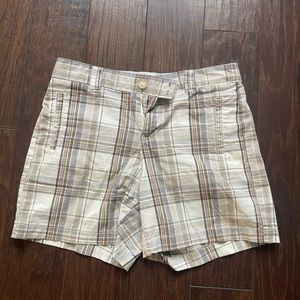 Women’s size 4 Dockers shorts